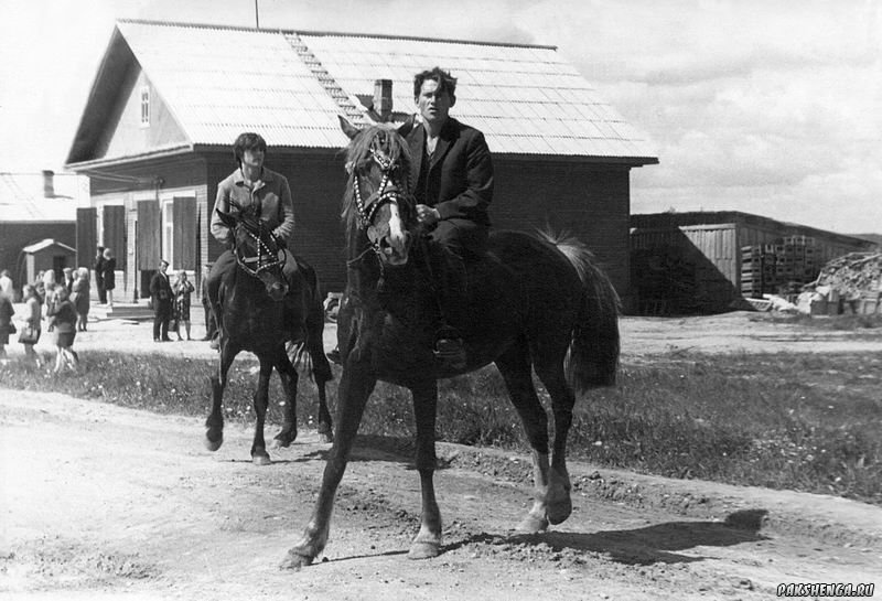 На празднике &quot;День песни&quot;. В начале 70-х