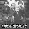 Надпись на фото - На память Сане. Снимались 13 октября 1932 года...........вторая   слева Смирнова Александра Ивановна